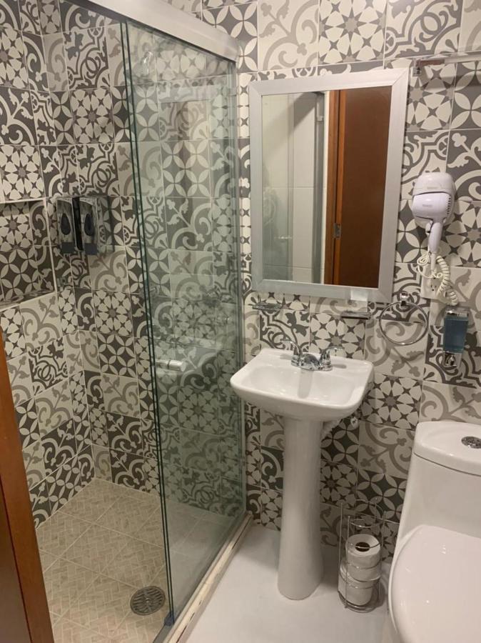 Casa Brisa Y Departamentos! A 3 Min La Playa&Malecon Villa Mazatlan Bagian luar foto