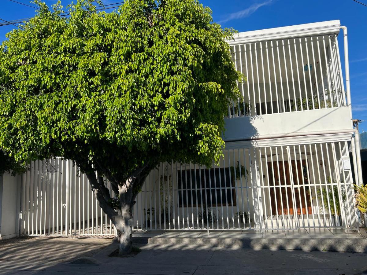 Casa Brisa Y Departamentos! A 3 Min La Playa&Malecon Villa Mazatlan Bagian luar foto